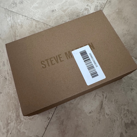 NWT Steve Madden Platform Rhinestone Sandals - Picture 5 of 5